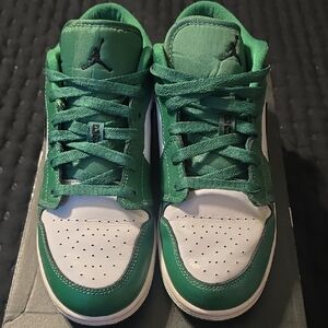 Jordan 1 Low Sneakers